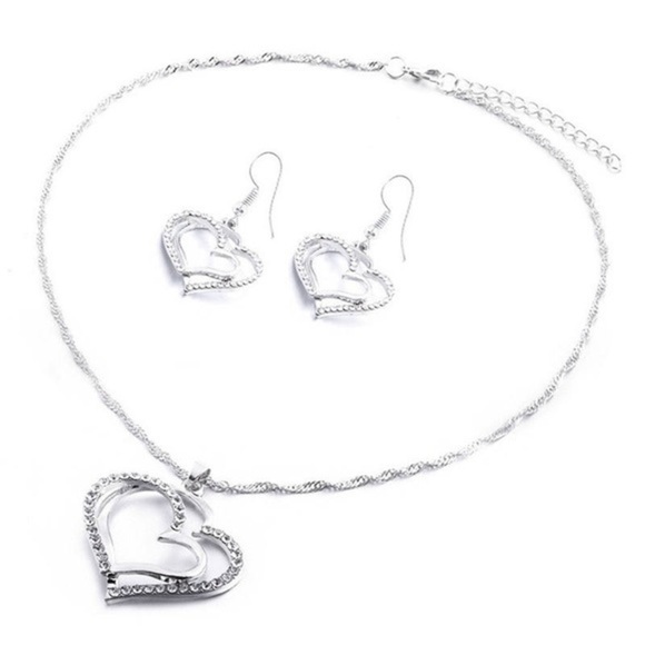 Double Heart-Shaped Pendant Necklace & Earring set. - Picture 5 of 7